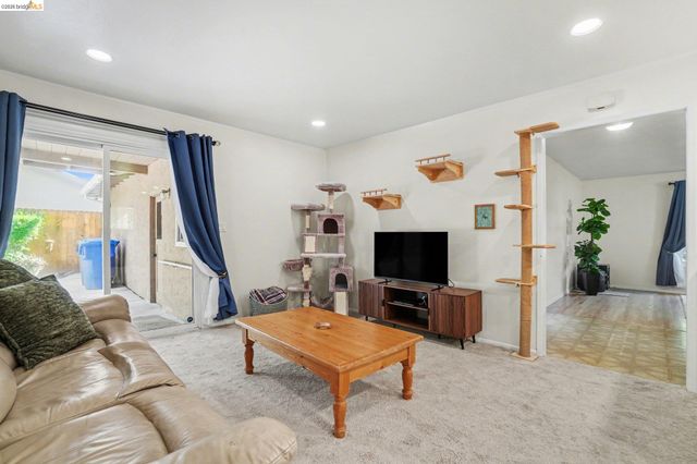 340 Sherwood Dr, Brentwood, CA 94513