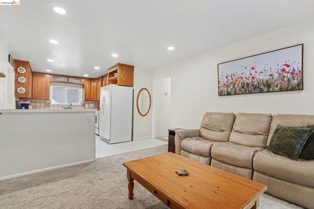 340 Sherwood Dr, Brentwood, CA 94513