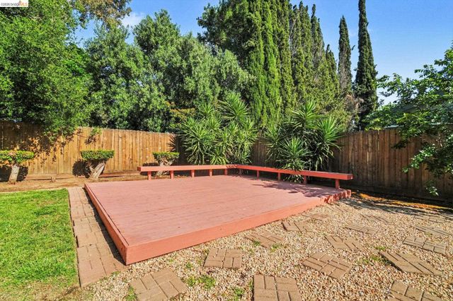 340 Sherwood Dr, Brentwood, CA 94513