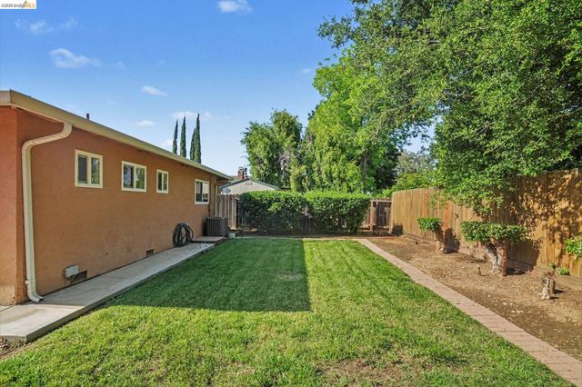 340 Sherwood Dr, Brentwood, CA 94513