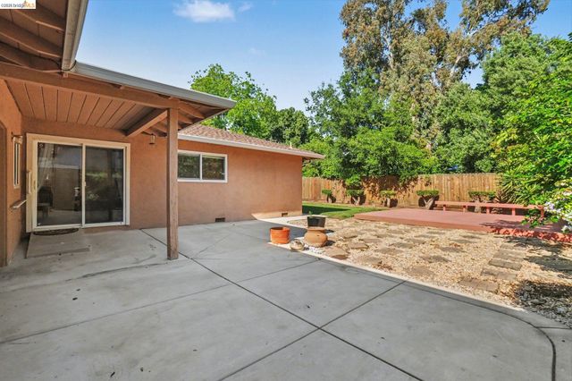 340 Sherwood Dr, Brentwood, CA 94513