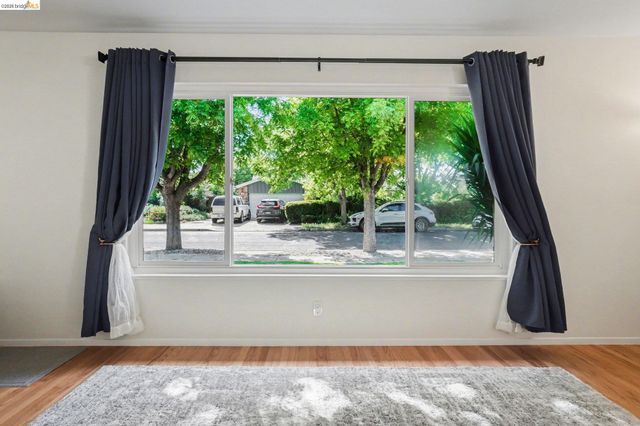 340 Sherwood Dr, Brentwood, CA 94513
