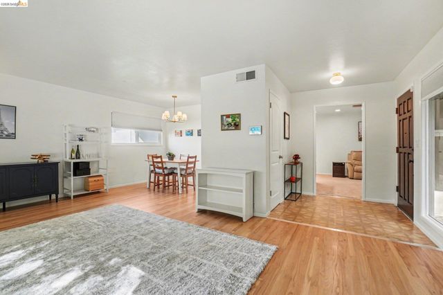 340 Sherwood Dr, Brentwood, CA 94513
