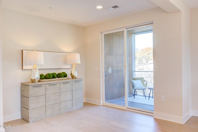 610 N Roxboro Street 22, Durham, NC 27701