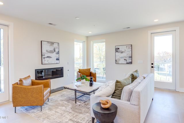 610 N Roxboro Street 22, Durham, NC 27701