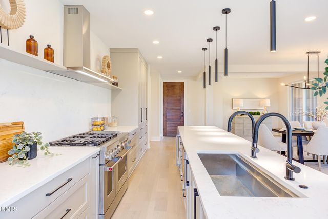 610 N Roxboro Street 22, Durham, NC 27701