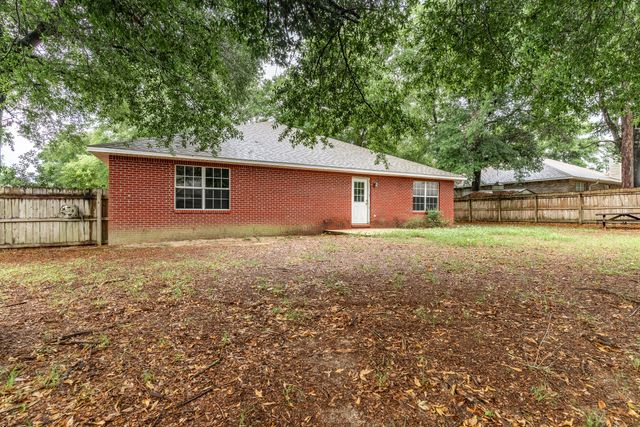 209 Warrior Street, Crestview, FL 32536