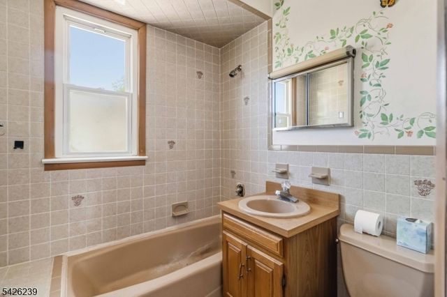 165 Dundee Ave, Paterson City, NJ 07503