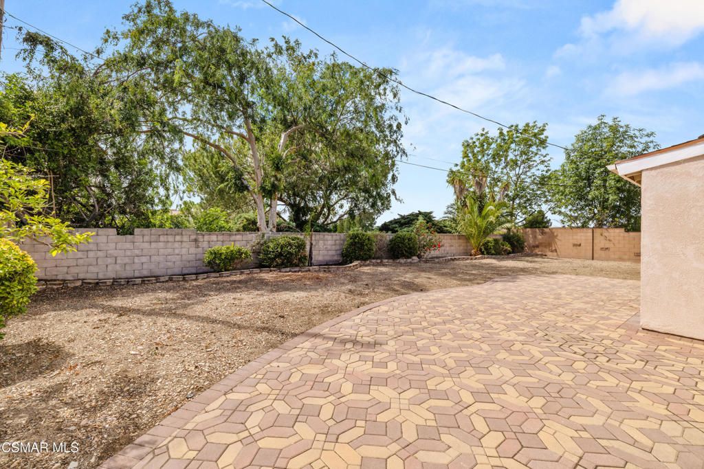 Image 24 of property listing at 1005 Sheffield Place, Thousand Oaks, CA 91360