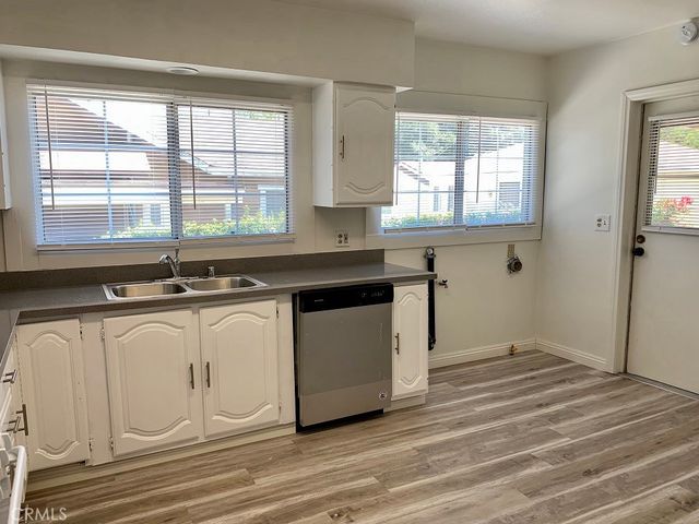 99 N Greenwood Avenue, Pasadena, CA 91107