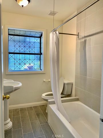 99 N Greenwood Avenue, Pasadena, CA 91107