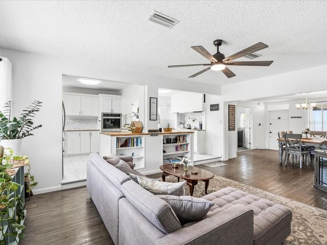 936 DAWN STREET, Venice, FL 34285