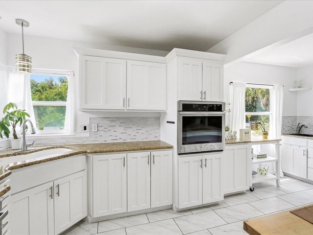 936 DAWN STREET, Venice, FL 34285