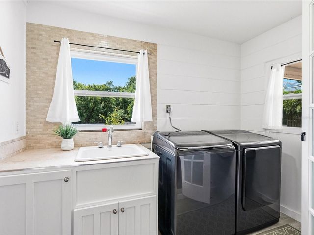 936 DAWN STREET, Venice, FL 34285