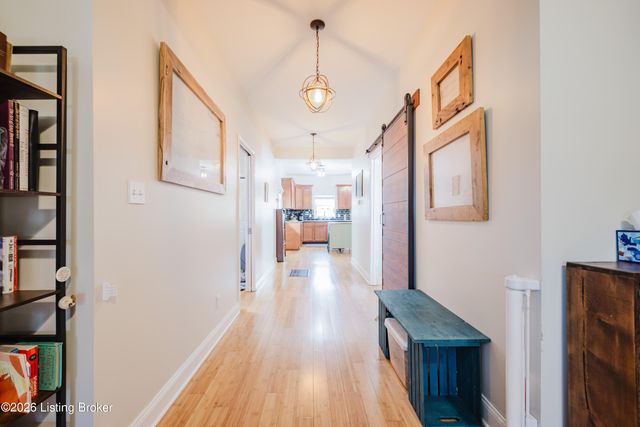 1030 E Oak St, Louisville, KY 40204