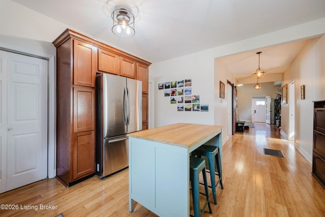 1030 E Oak St, Louisville, KY 40204
