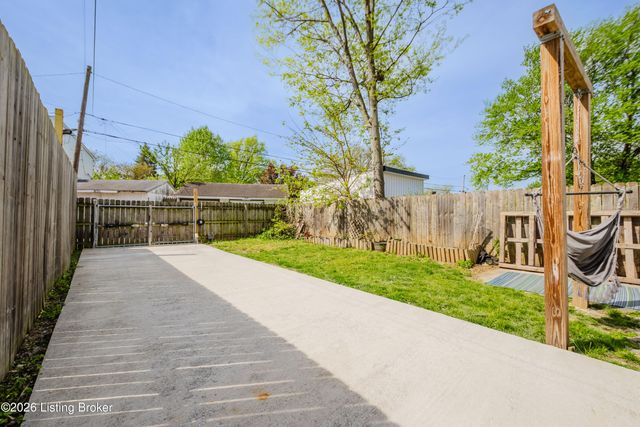 1030 E Oak St, Louisville, KY 40204