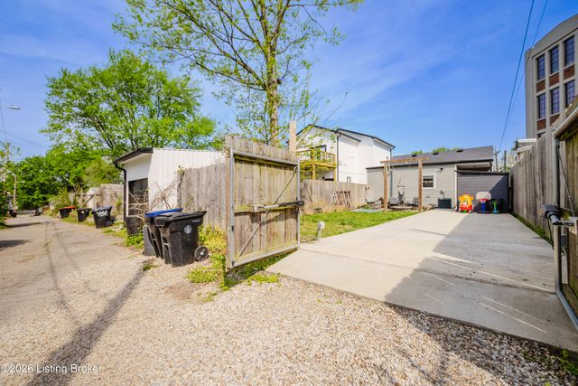 1030 E Oak St, Louisville, KY 40204