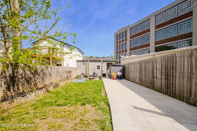 1030 E Oak St, Louisville, KY 40204