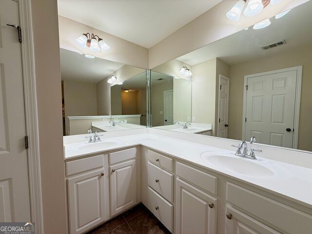 525 Grove Field Court, Suwanee, GA 30024