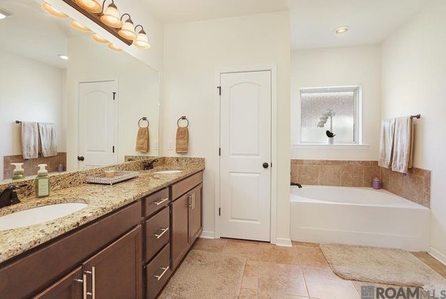 18341 Sunset Park Dr, Prairieville, LA 70769