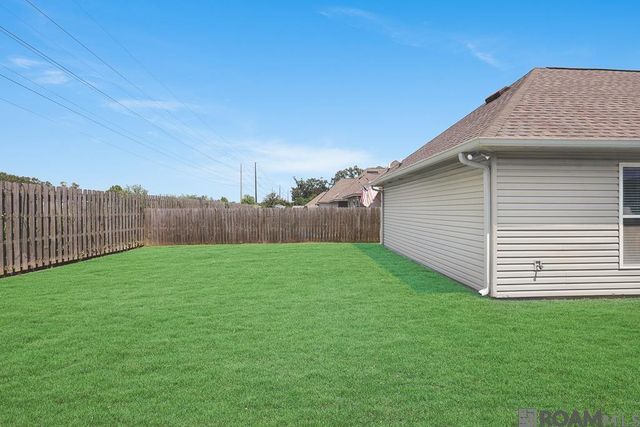18341 Sunset Park Dr, Prairieville, LA 70769