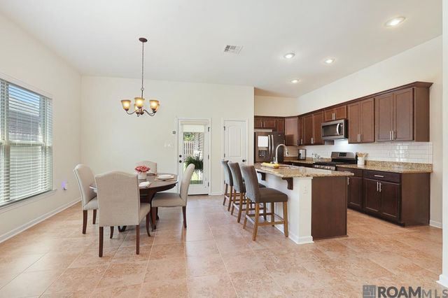 18341 Sunset Park Dr, Prairieville, LA 70769