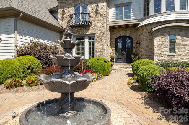 119 S Longfellow Lane, Mooresville, NC 28117
