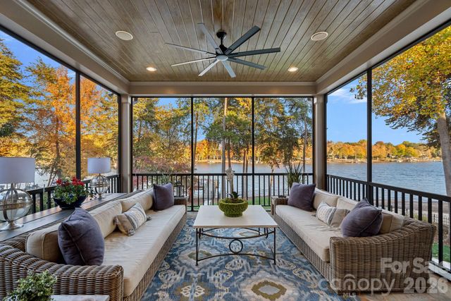 119 S Longfellow Lane, Mooresville, NC 28117