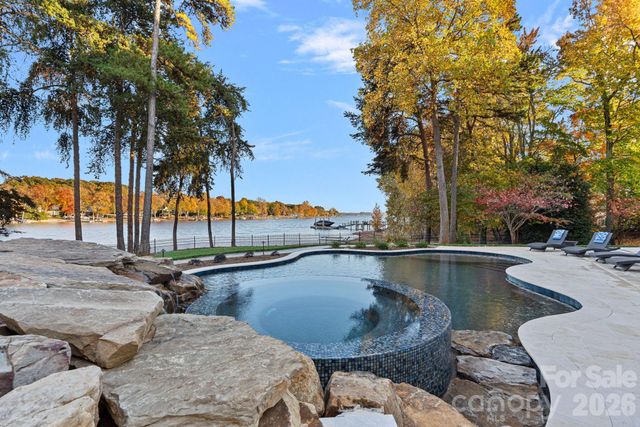 119 S Longfellow Lane, Mooresville, NC 28117