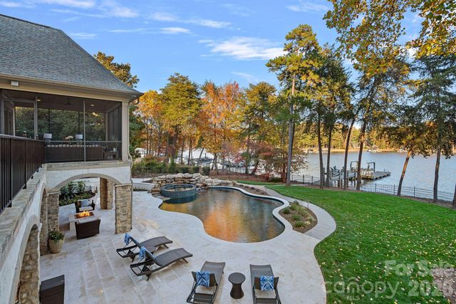 119 S Longfellow Lane, Mooresville, NC 28117