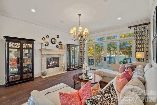 119 S Longfellow Lane, Mooresville, NC 28117
