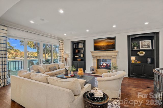 119 S Longfellow Lane, Mooresville, NC 28117
