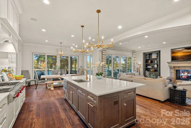 119 S Longfellow Lane, Mooresville, NC 28117