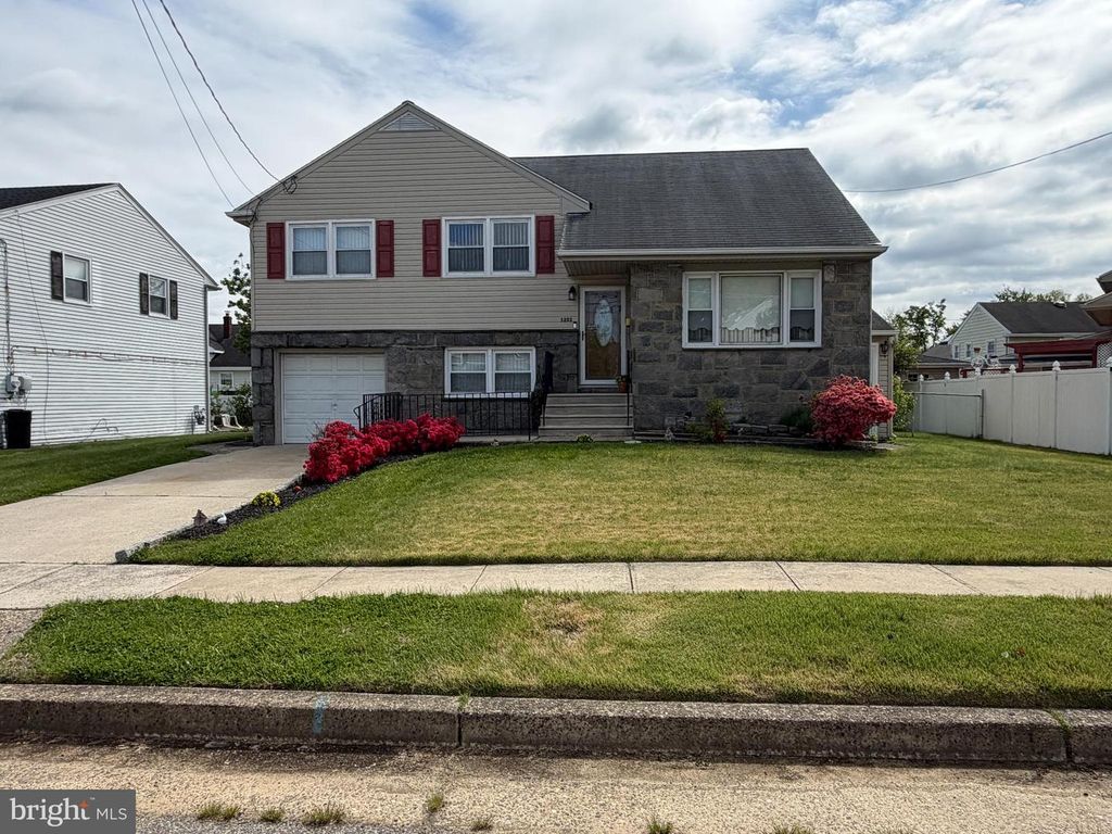 5202 BAKER AVE, Pennsauken, NJ 08109
