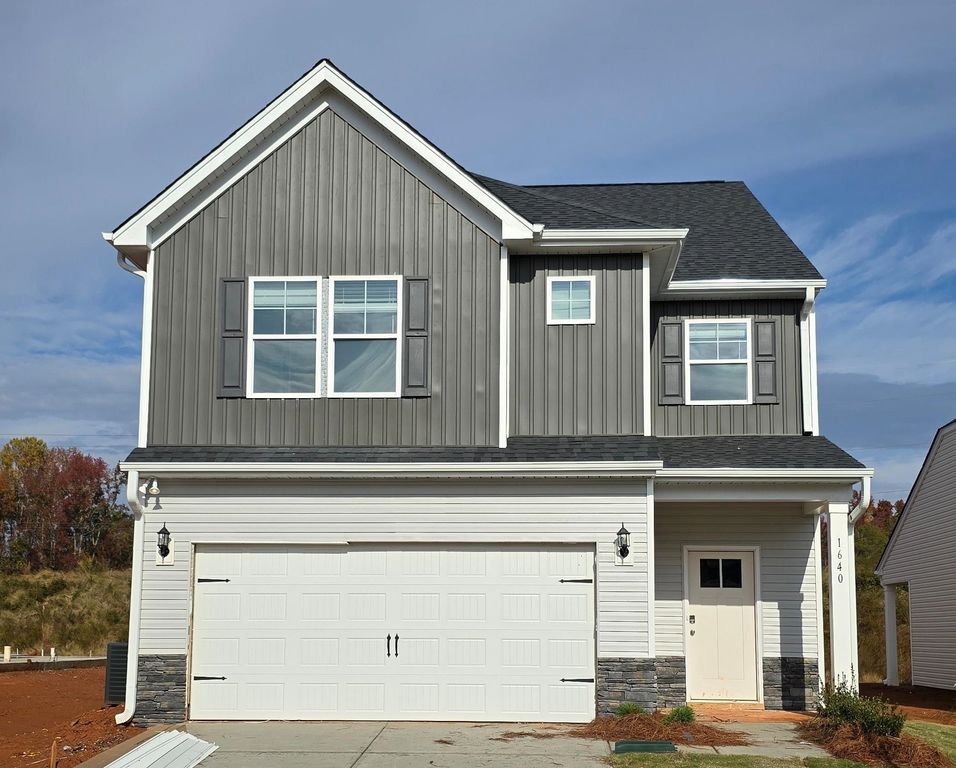 1640 Savannah Mills Drive, Spartanburg, SC 29303