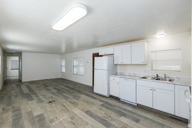 8547 S COACHMAN WAY, West Jordan, UT 84088