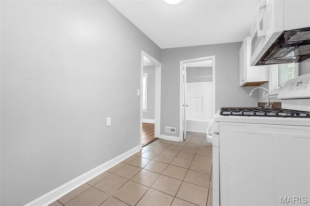 2345 Gaebler Avenue, Overland, MO 63114