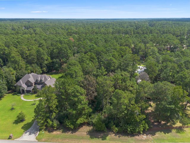 37432 Club house Lane, Montgomery, TX 77355