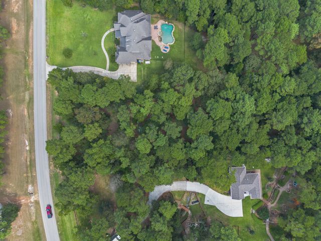 37432 Club house Lane, Montgomery, TX 77355