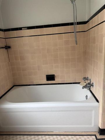 3140 N 42nd PLACE, Milwaukee, WI 53216