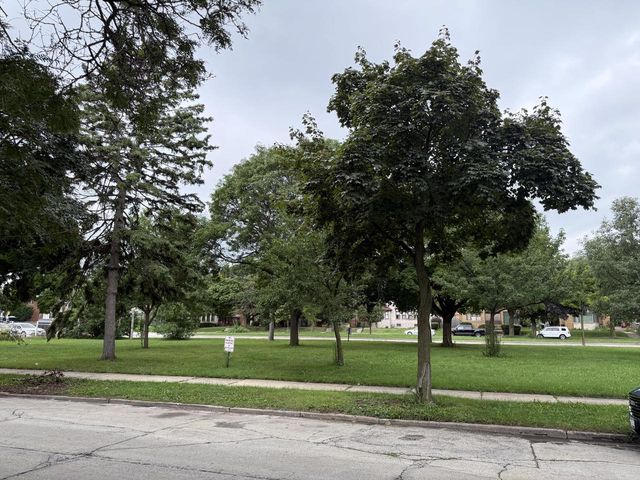 3140 N 42nd PLACE, Milwaukee, WI 53216