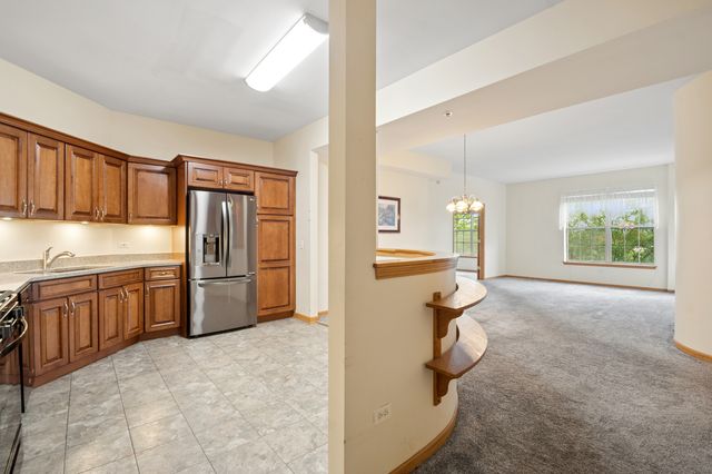 3125 Town Square Drive 401, Rolling Meadows, IL 60008