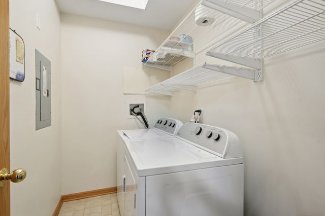 3125 Town Square Drive 401, Rolling Meadows, IL 60008