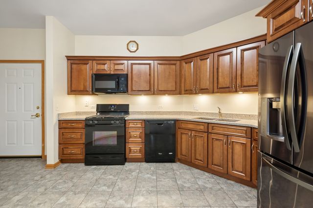 3125 Town Square Drive 401, Rolling Meadows, IL 60008
