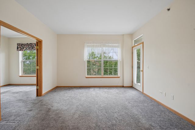 3125 Town Square Drive 401, Rolling Meadows, IL 60008