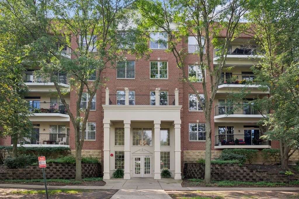 3125 Town Square Drive 401, Rolling Meadows, IL 60008