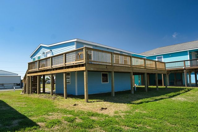 976 County Road 202, Sargent, TX 77414