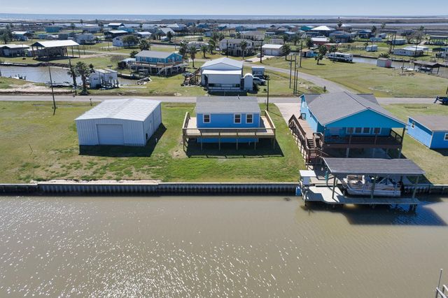 976 County Road 202, Sargent, TX 77414