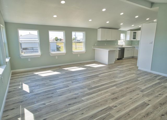 976 County Road 202, Sargent, TX 77414